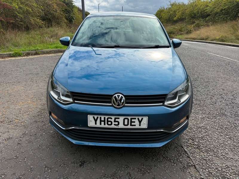 A 2015 VOLKSWAGEN POLO SE TDI A 2015 VOLKSWAGEN POLO SE TDI