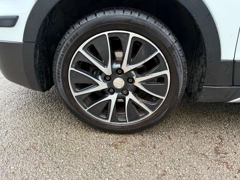 2015 SUZUKI SX4 S-CROSS 2015 SUZUKI SX4 S-CROSS