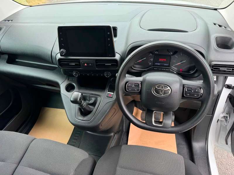 2022 TOYOTA PROACE 2022 TOYOTA PROACE