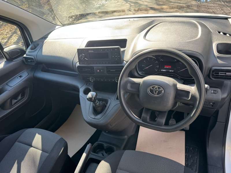 2022 TOYOTA PROACE 2022 TOYOTA PROACE