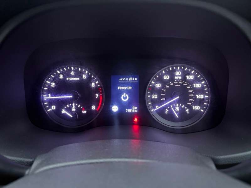 A 2015 HYUNDAI TUCSON GDI SE NAV BLUE DRIVE A 2015 HYUNDAI TUCSON GDI SE NAV BLUE DRIVE