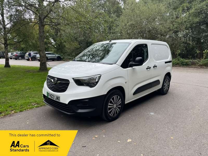 A 2022 VAUXHALL COMBO L1H1 2300 DYNAMIC A 2022 VAUXHALL COMBO L1H1 2300 DYNAMIC