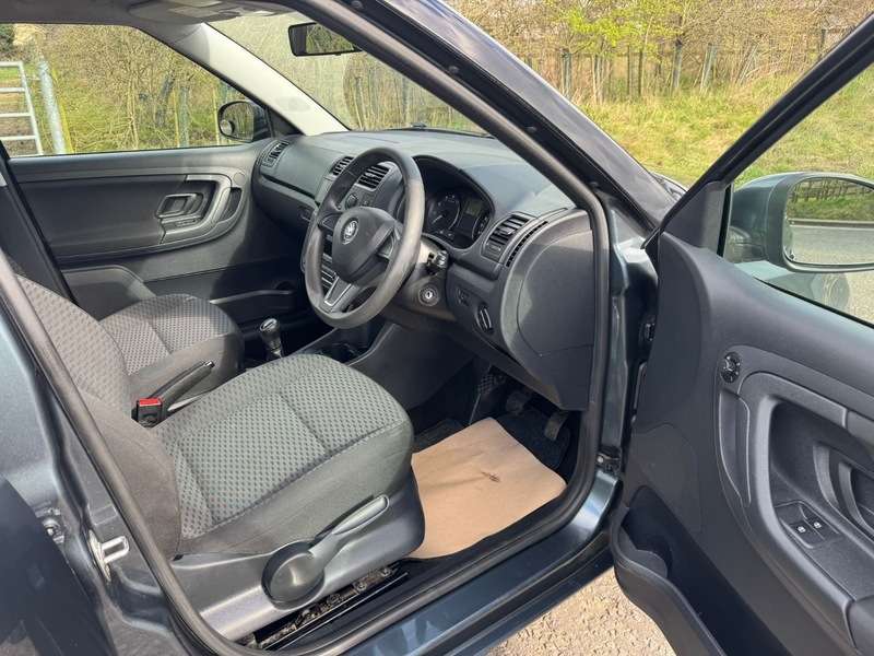 2014 SKODA FABIA 2014 SKODA FABIA