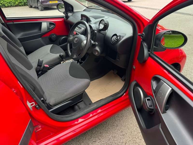 2014 TOYOTA AYGO 2014 TOYOTA AYGO