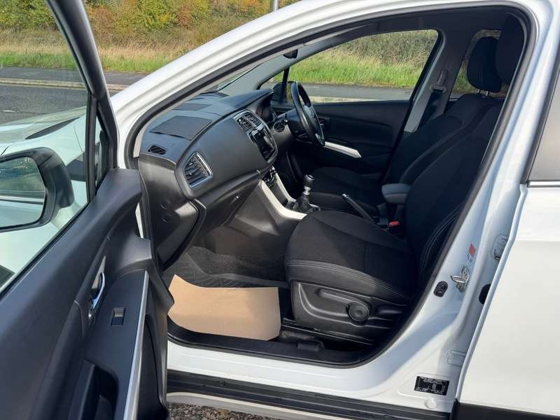 2017 SUZUKI SX4 2017 SUZUKI SX4