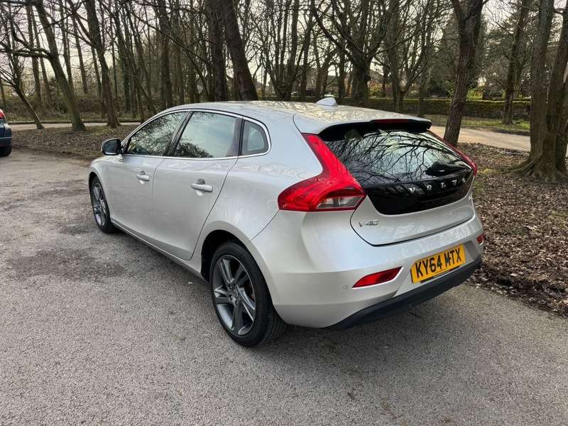 2014 VOLVO V40 2014 VOLVO V40