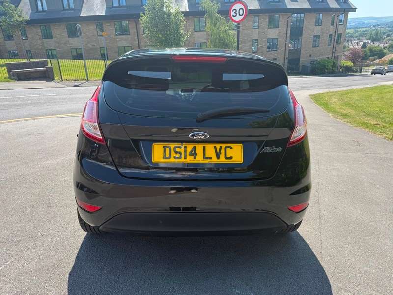 A 2014 FORD FIESTA ZETEC A 2014 FORD FIESTA ZETEC