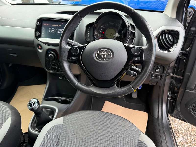 2021 TOYOTA AYGO 2021 TOYOTA AYGO
