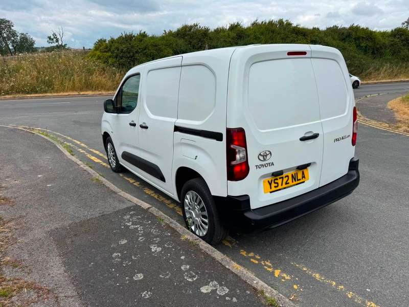 2022 TOYOTA PROACE 2022 TOYOTA PROACE