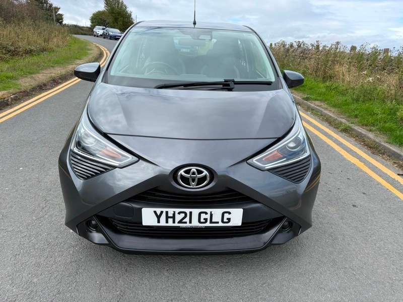 A 2021 TOYOTA AYGO VVT-I X-PLAY TSS A 2021 TOYOTA AYGO VVT-I X-PLAY TSS