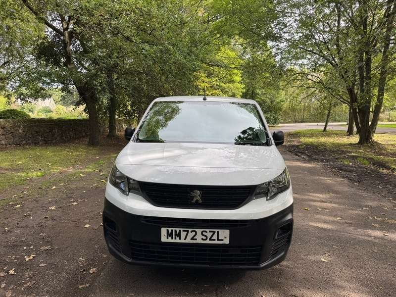 A 2022 PEUGEOT PARTNER BLUEHDI PROFESSIONAL PREMIUM PLUS L1 A 2022 PEUGEOT PARTNER BLUEHDI PROFESSIONAL PREMIUM PLUS L1