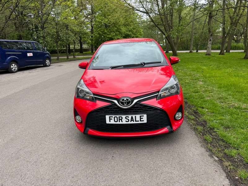 A 2015 TOYOTA YARIS VVT-I SPORT A 2015 TOYOTA YARIS VVT-I SPORT
