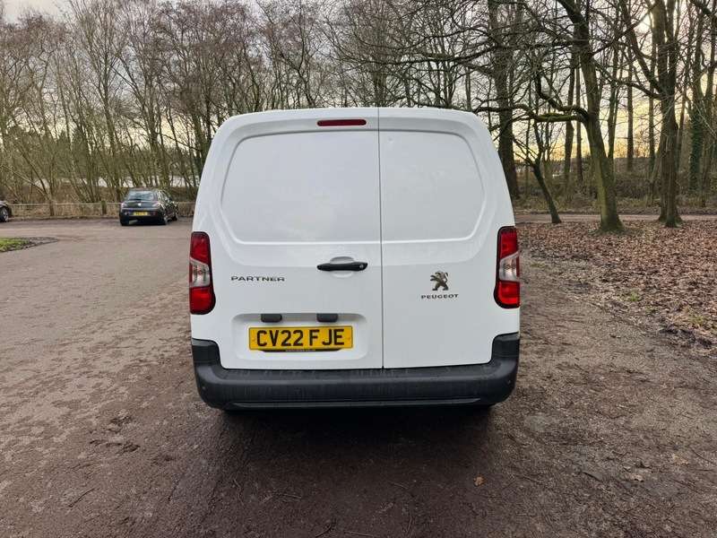 A 2022 PEUGEOT PARTNER BLUEHDI PROFESSIONAL PREMIUM L2 A 2022 PEUGEOT PARTNER BLUEHDI PROFESSIONAL PREMIUM L2
