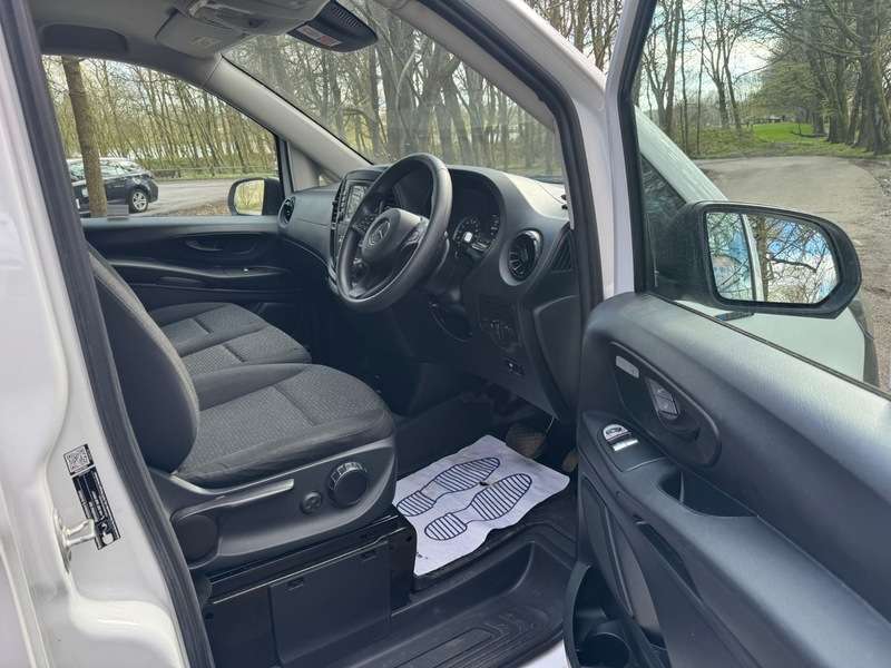 2023 MERCEDES V CLASS 2023 MERCEDES V CLASS