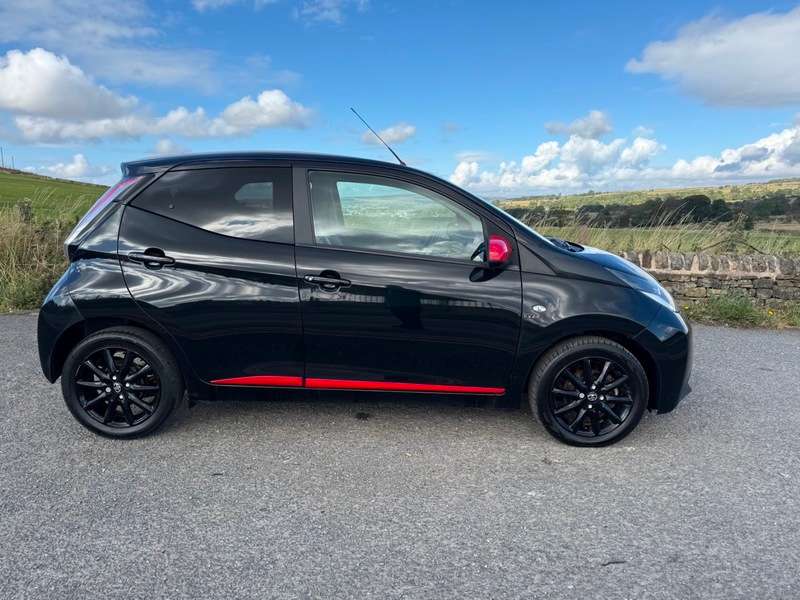 2017 TOYOTA AYGO 2017 TOYOTA AYGO