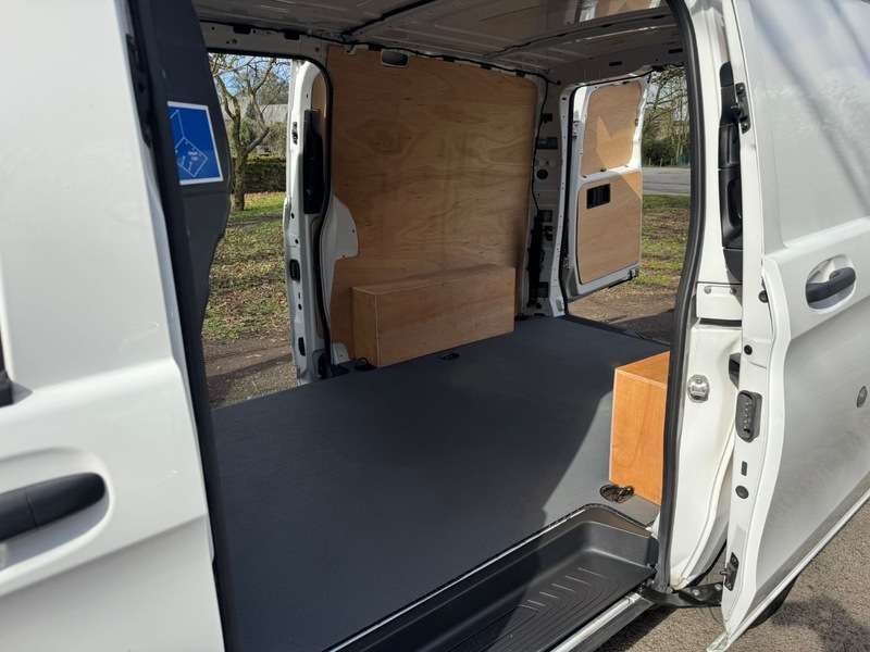 2023 MERCEDES V CLASS 2023 MERCEDES V CLASS