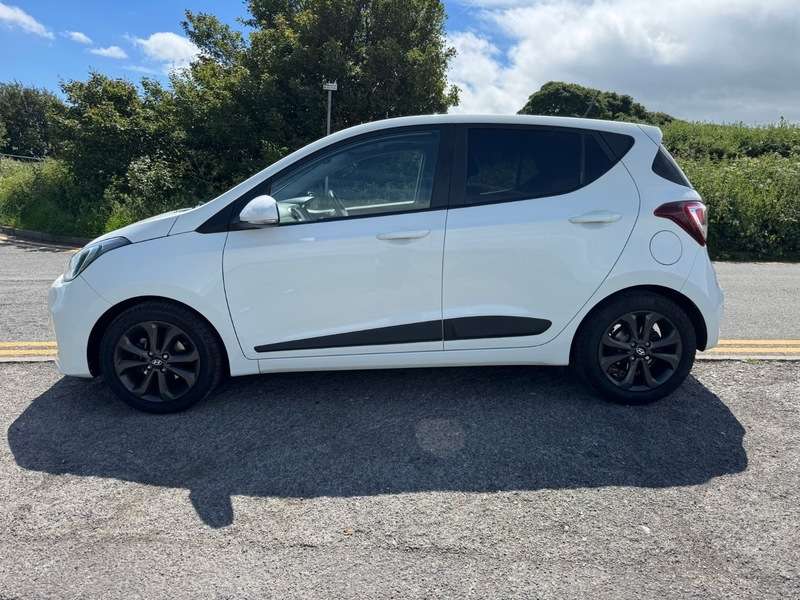 2017 HYUNDAI I10 2017 HYUNDAI I10