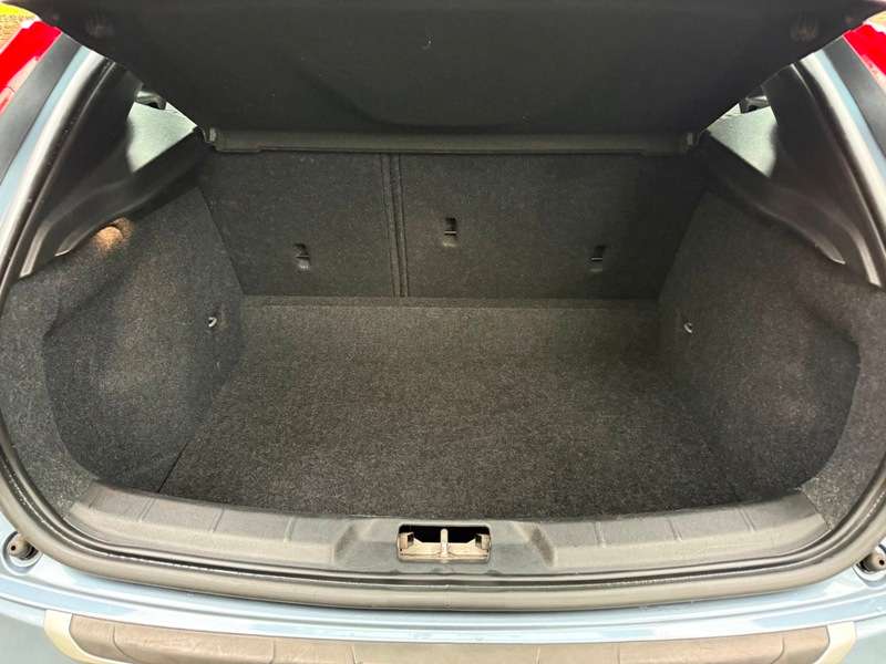 2018 VOLVO V40 2018 VOLVO V40