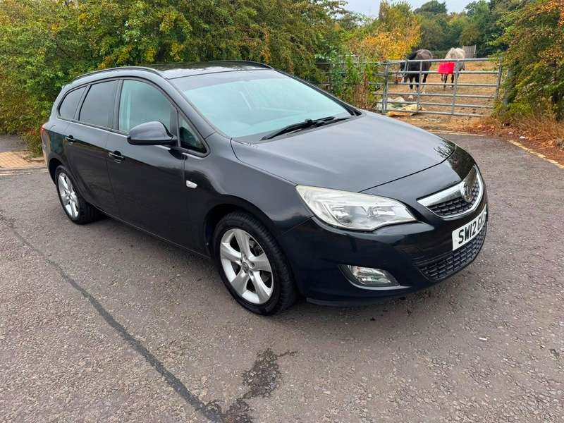 A 2012 VAUXHALL ASTRA EXCLUSIV A 2012 VAUXHALL ASTRA EXCLUSIV
