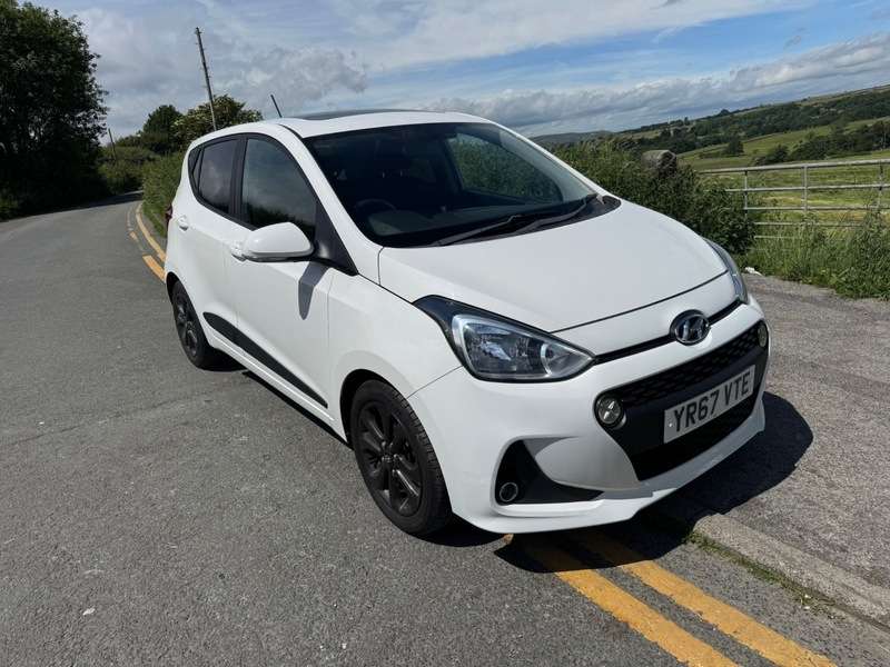 A 2017 HYUNDAI I10 PREMIUM SE A 2017 HYUNDAI I10 PREMIUM SE