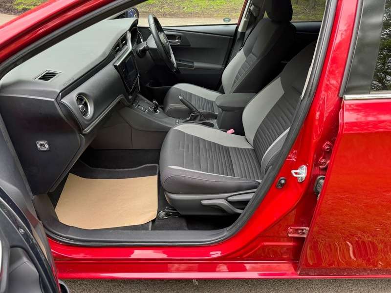 2016 TOYOTA AURIS 2016 TOYOTA AURIS