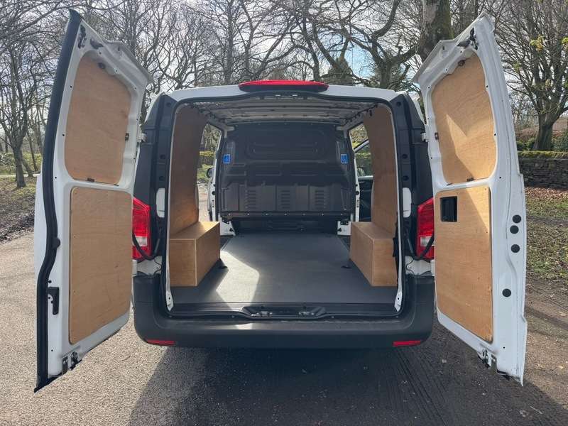 2023 MERCEDES V CLASS 2023 MERCEDES V CLASS