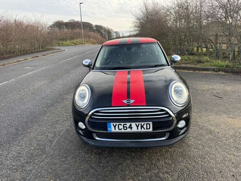 A 2014 MINI MINI COOPER D A 2014 MINI MINI COOPER D