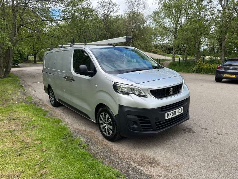 A 2020 PEUGEOT EXPERT BLUE HDI PROFESSIONAL LONG A 2020 PEUGEOT EXPERT BLUE HDI PROFESSIONAL LONG
