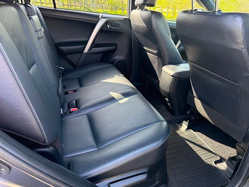 2018 TOYOTA RAV4 2018 TOYOTA RAV4