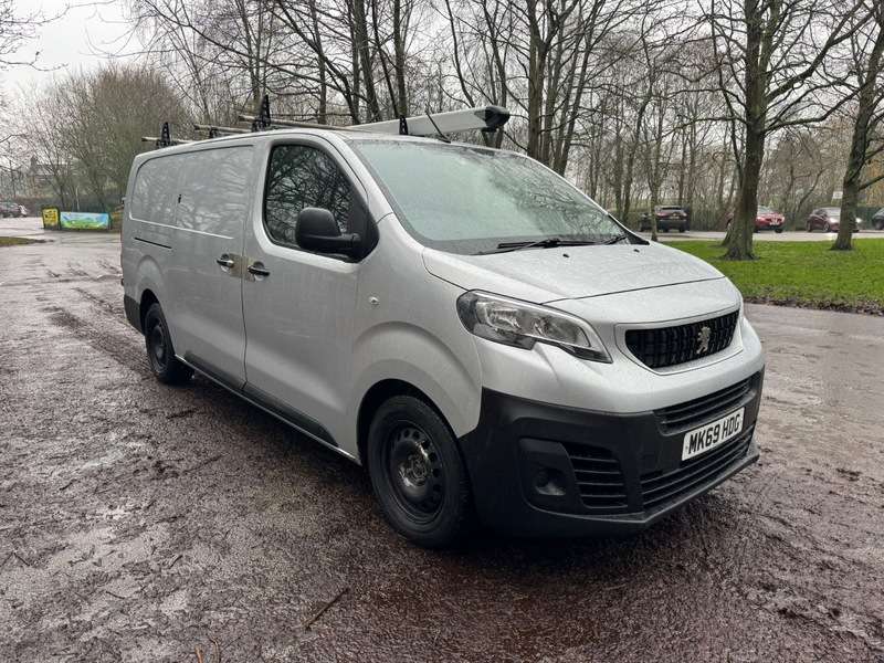 A 2019 PEUGEOT EXPERT BLUE HDI PROFESSIONAL LONG A 2019 PEUGEOT EXPERT BLUE HDI PROFESSIONAL LONG