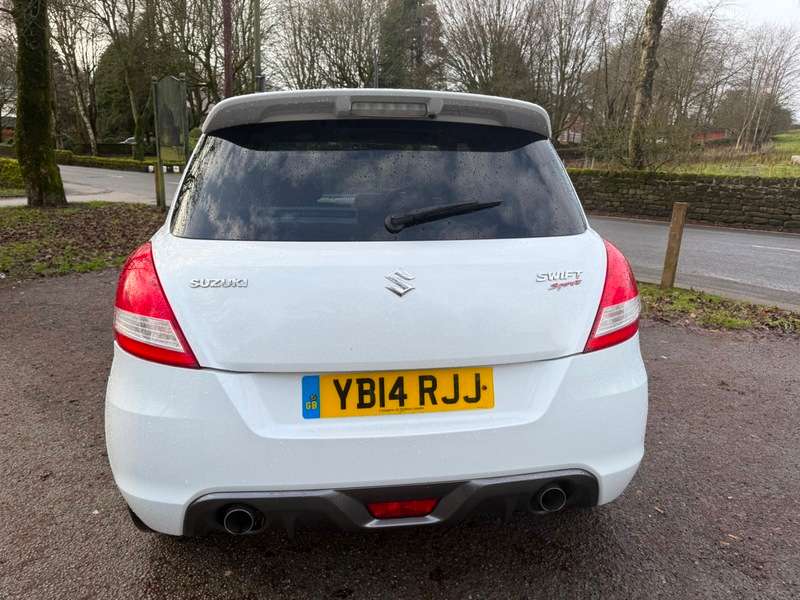 A 2014 SUZUKI SWIFT SPORT A 2014 SUZUKI SWIFT SPORT
