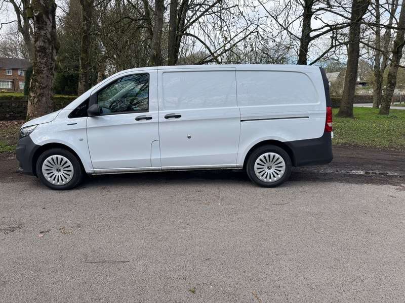 2023 MERCEDES V CLASS 2023 MERCEDES V CLASS