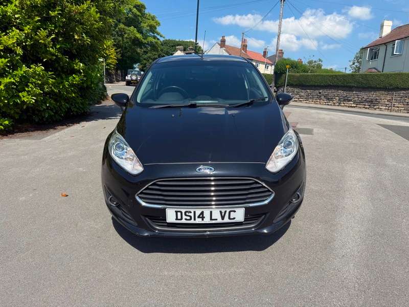 A 2014 FORD FIESTA ZETEC A 2014 FORD FIESTA ZETEC