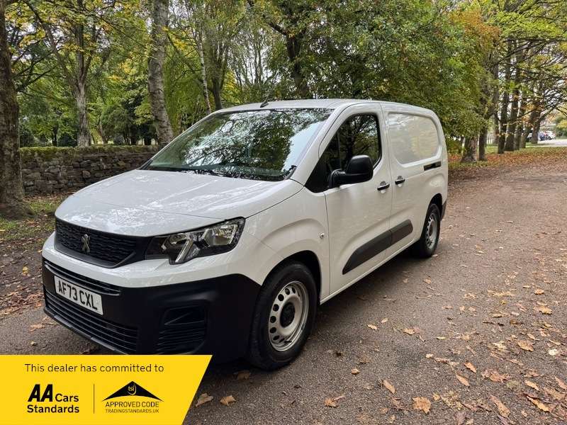 Check out this Peugeot Partner 2023 Electric Automatic