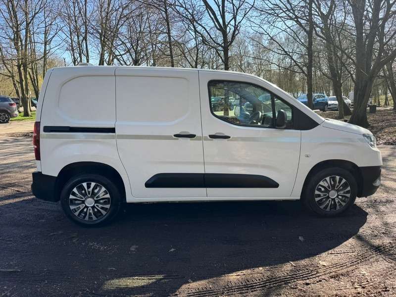 2022 TOYOTA PROACE 2022 TOYOTA PROACE