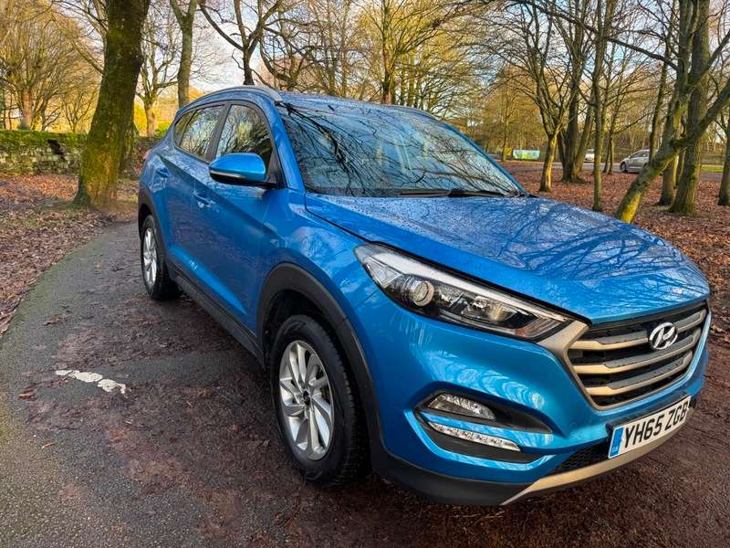 A 2015 HYUNDAI TUCSON GDI SE NAV BLUE DRIVE A 2015 HYUNDAI TUCSON GDI SE NAV BLUE DRIVE