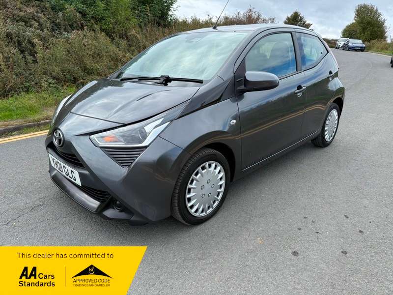 A 2021 TOYOTA AYGO VVT-I X-PLAY TSS A 2021 TOYOTA AYGO VVT-I X-PLAY TSS