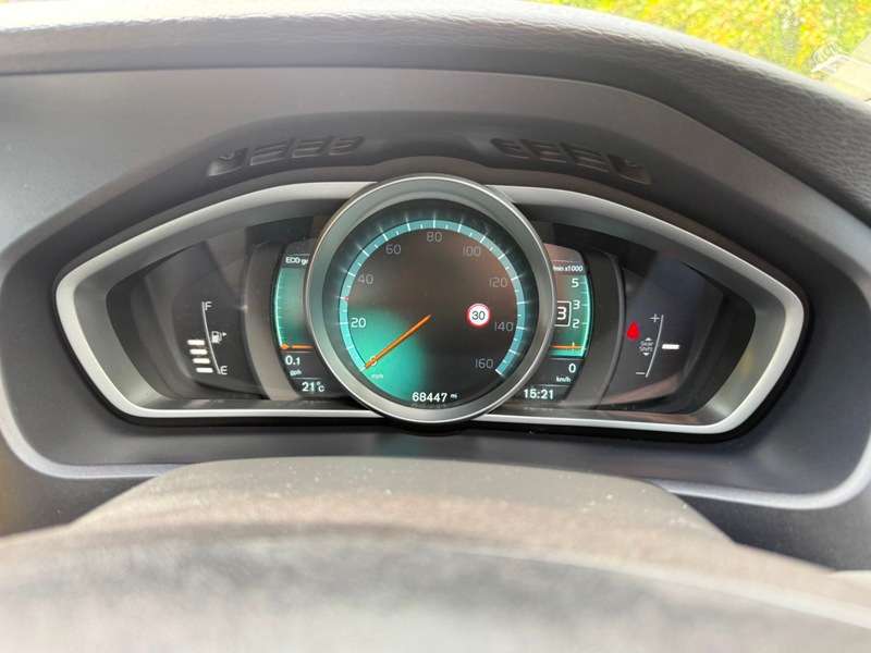 2014 VOLVO V40 2014 VOLVO V40
