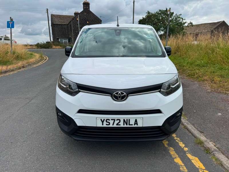 A 2022 TOYOTA PROACE L1 ICON A 2022 TOYOTA PROACE L1 ICON