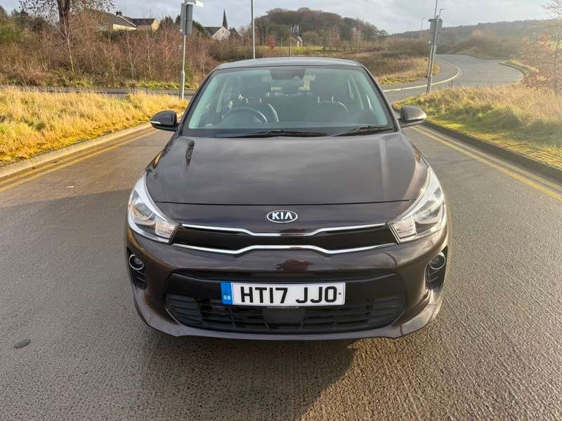 A 2017 KIA RIO 2 A 2017 KIA RIO 2