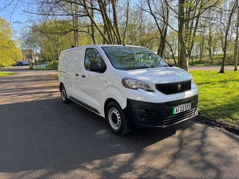 A 2023 PEUGEOT EXPERT PROFESSIONAL L1 A 2023 PEUGEOT EXPERT PROFESSIONAL L1