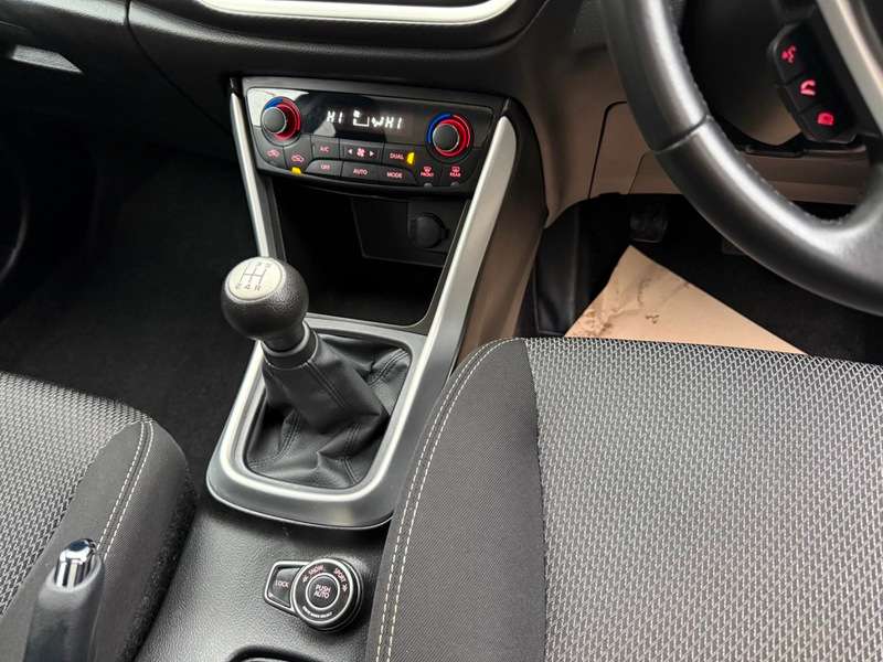 2015 SUZUKI SX4 S-CROSS 2015 SUZUKI SX4 S-CROSS