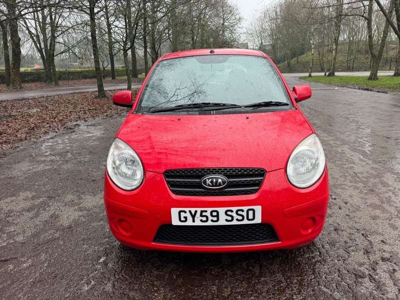 A 2009 KIA PICANTO STRIKE A 2009 KIA PICANTO STRIKE