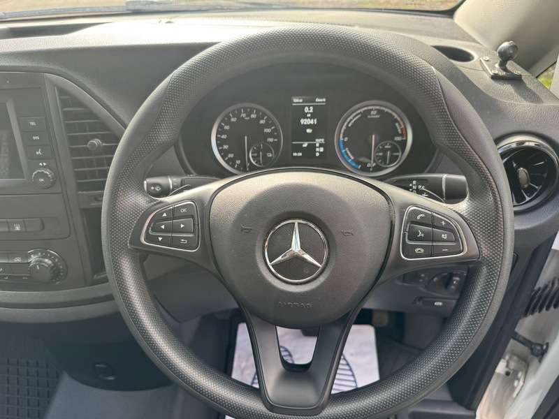 2023 MERCEDES V CLASS 2023 MERCEDES V CLASS