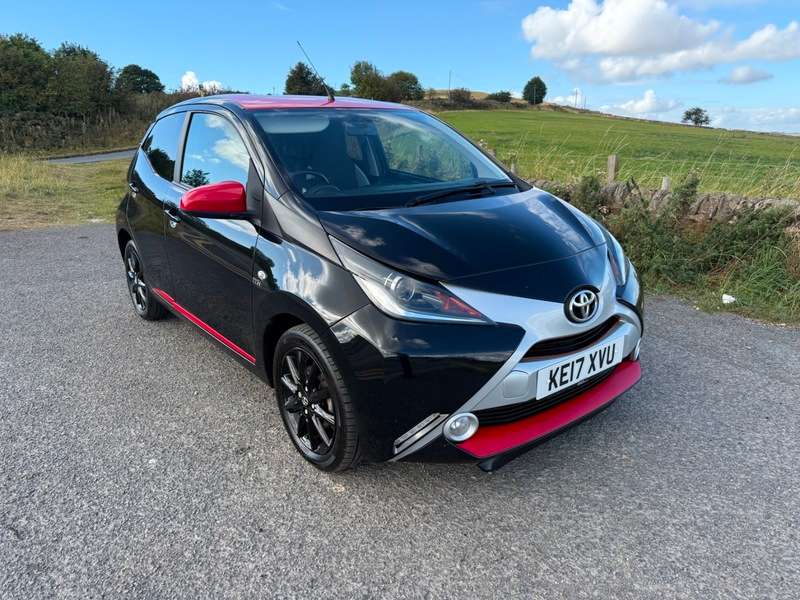 A 2017 TOYOTA AYGO VVT-I X-PRESS A 2017 TOYOTA AYGO VVT-I X-PRESS