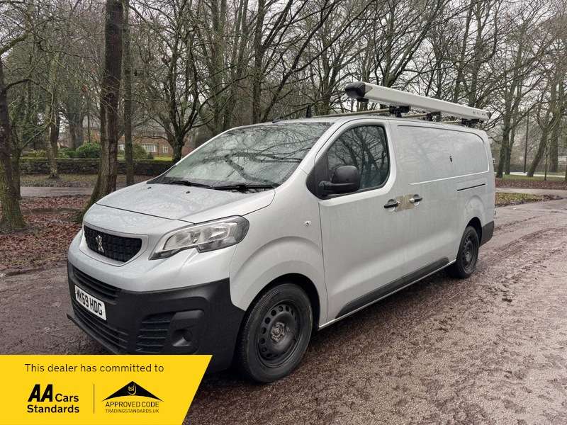 A 2019 PEUGEOT EXPERT BLUE HDI PROFESSIONAL LONG A 2019 PEUGEOT EXPERT BLUE HDI PROFESSIONAL LONG