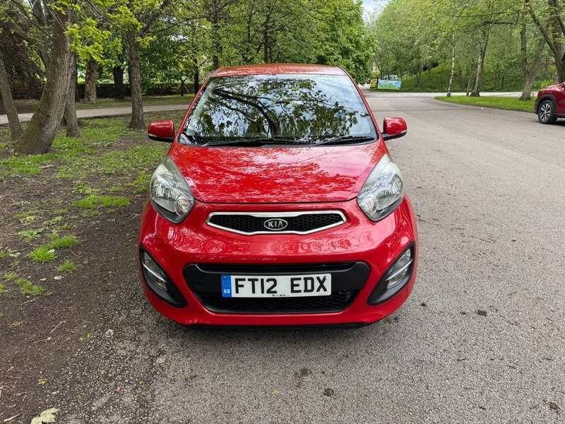 A 2012 KIA PICANTO 2 A 2012 KIA PICANTO 2
