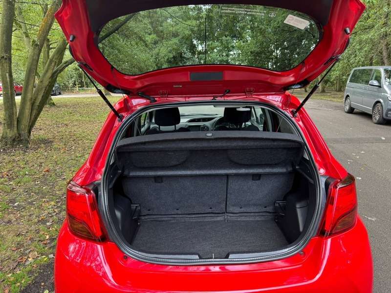 2016 TOYOTA YARIS 2016 TOYOTA YARIS