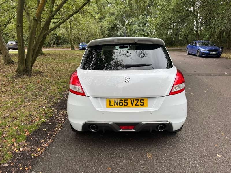 2015 SUZUKI SWIFT 2015 SUZUKI SWIFT
