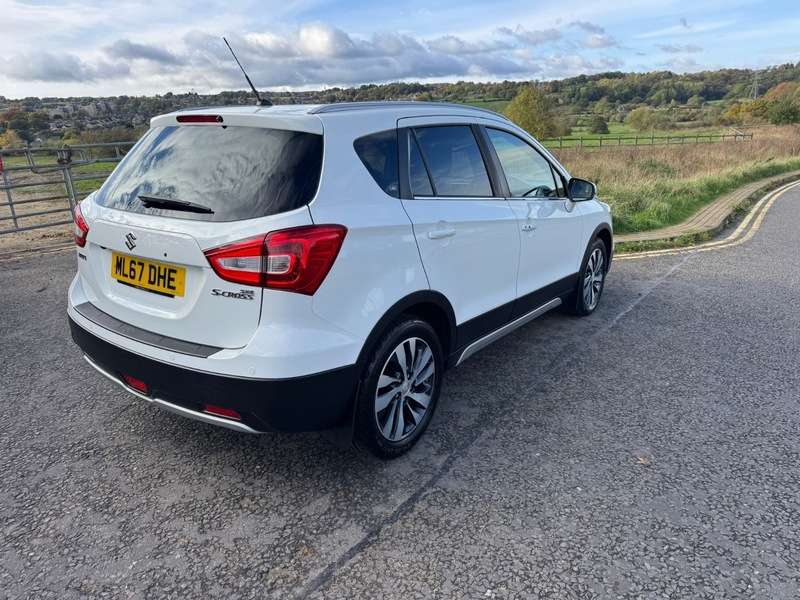 2017 SUZUKI SX4 2017 SUZUKI SX4